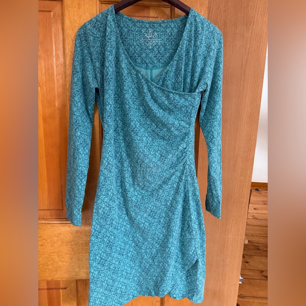 Kuhl v-neck teal dress